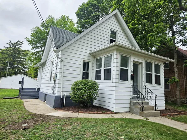 402 Rome Ave, Rockford, IL 61107