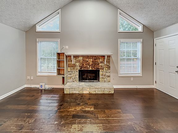 2nd image of 985 Crystal Water Dr