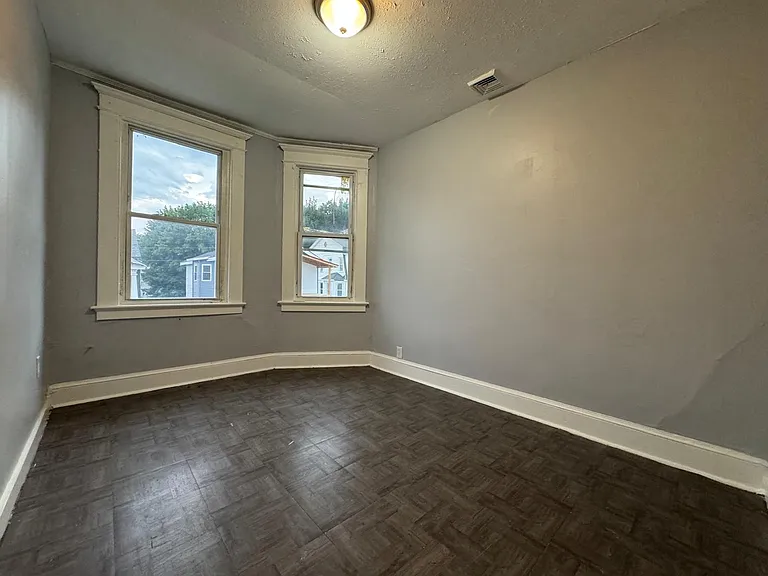 24 Vermont St #3 — Photo 7