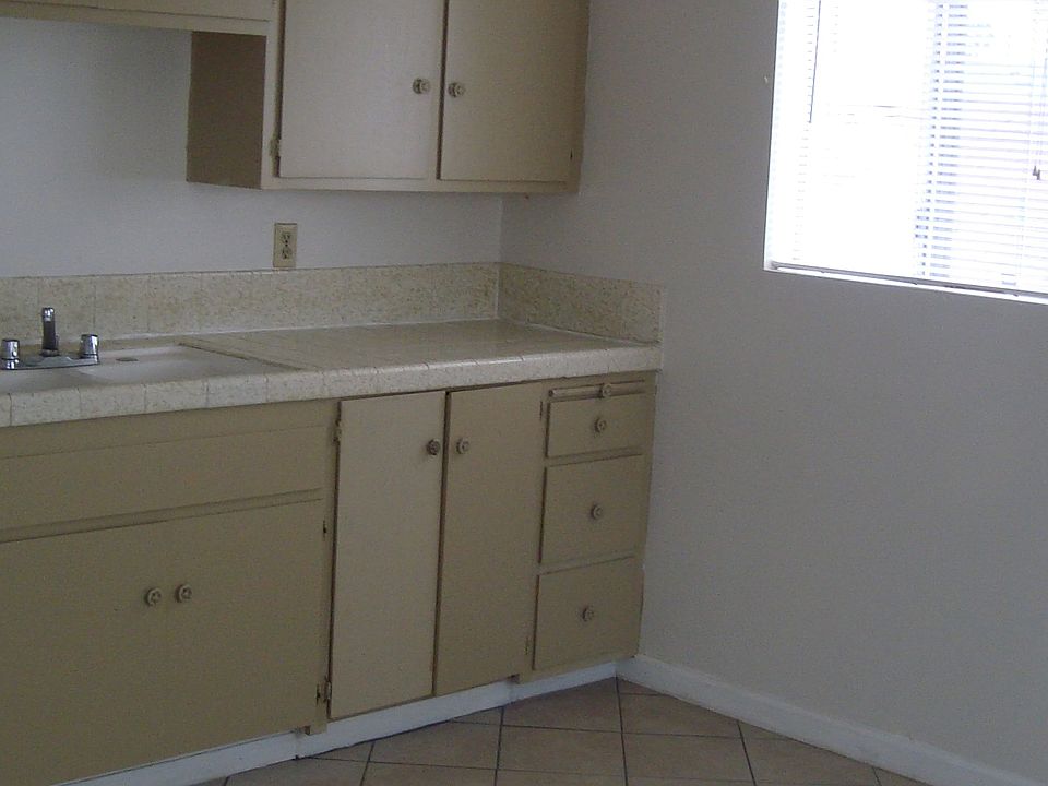 2nd image of 7014 Mountain View Ave APT B