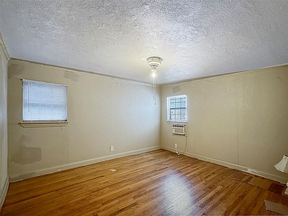 5th image of 5532 Junius St