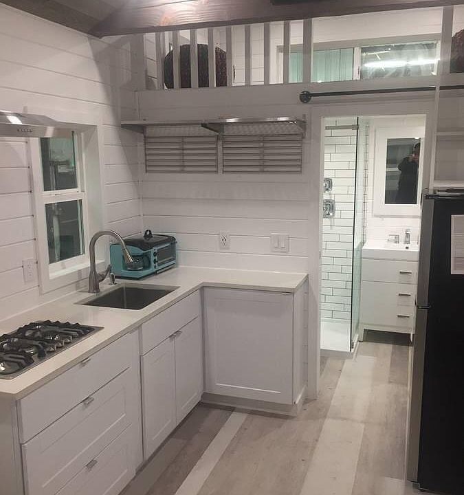 1st image of 22383 Puma Ln NE