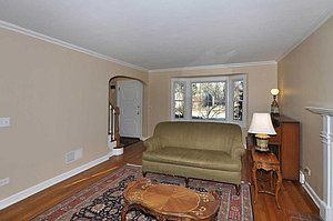 4th image of 631 N Douglas Ave