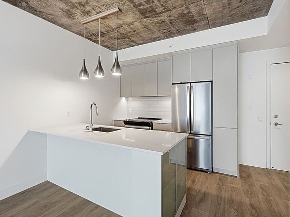 3rd image of 9280 Avenue Dubuisson #107