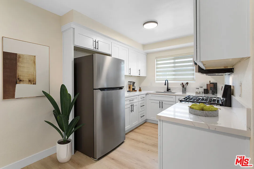 2 bed, 1.0 bath, 850 sqft, $2,100 — Photo 4