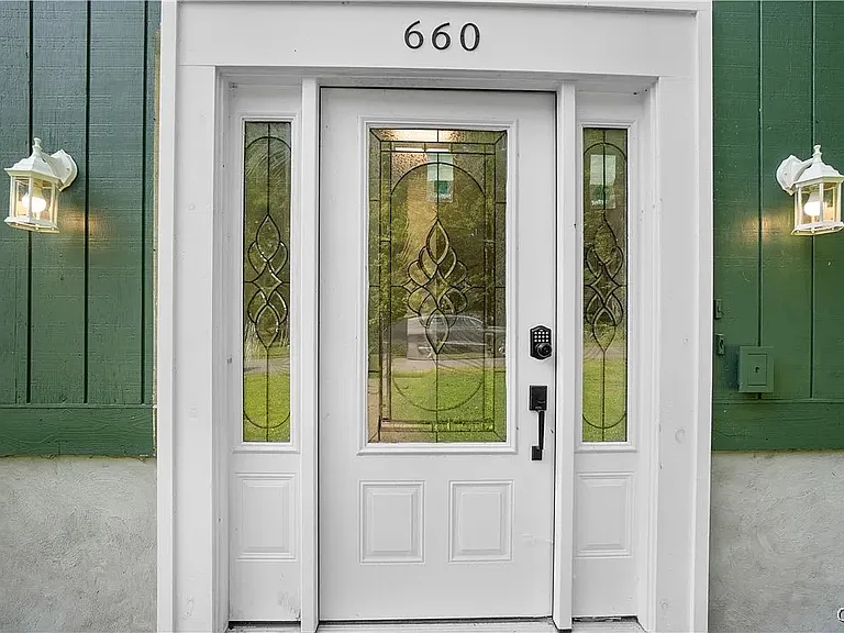 660 Warren St #4 — Photo 6