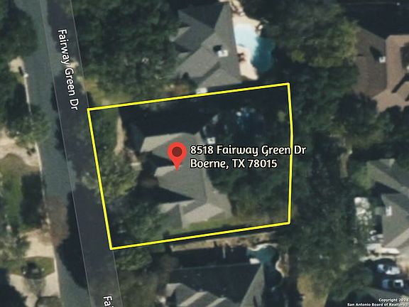 5th image of 8518 FAIRWAY GREEN DR