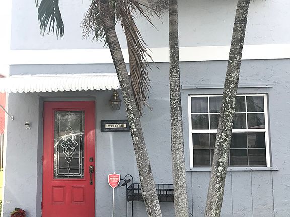 2nd image of 4108 SW 23rd St