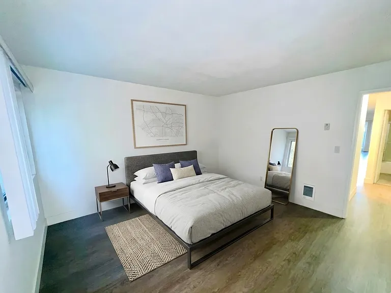 Hillside Terrace Apartments — Photo 32
