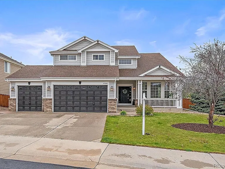 5 bed, 4.5 bath, 5024 sqft, $4,450 — Photo 1
