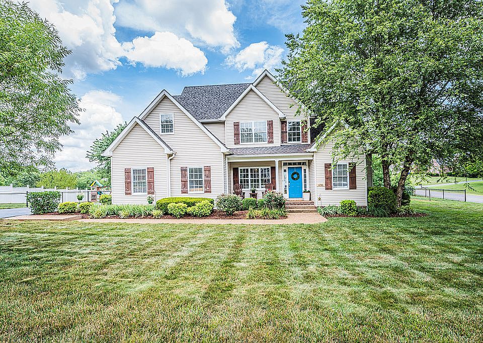 1st image of 636 Willow Bend Cir