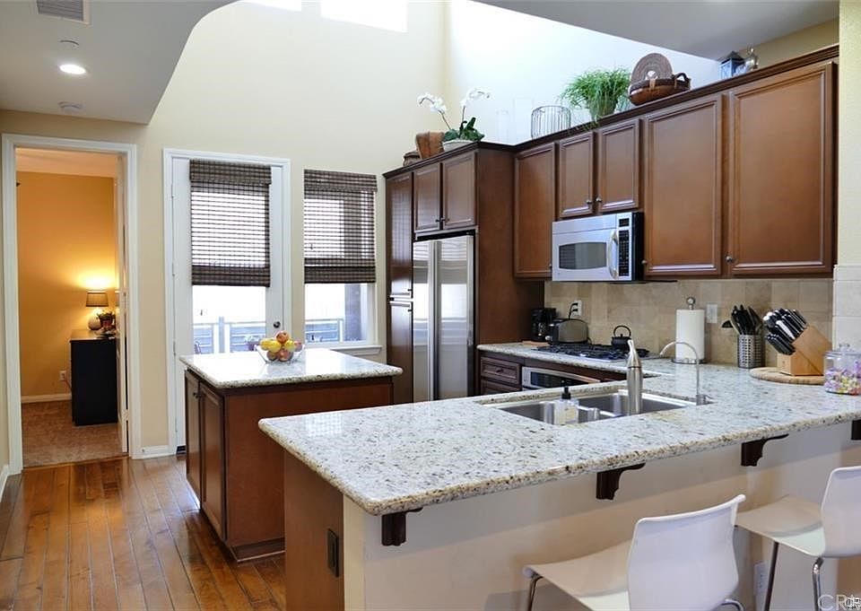 1st image of 23 Brownstone Way