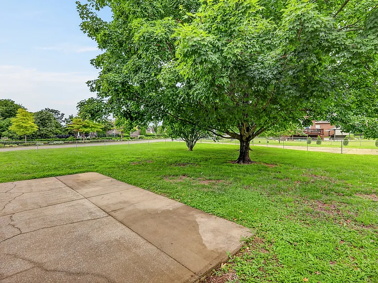 1015 Brinkley Rd — Photo 39