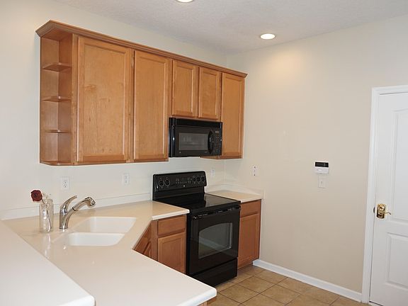 3rd image of 6159 Bartram Village Dr