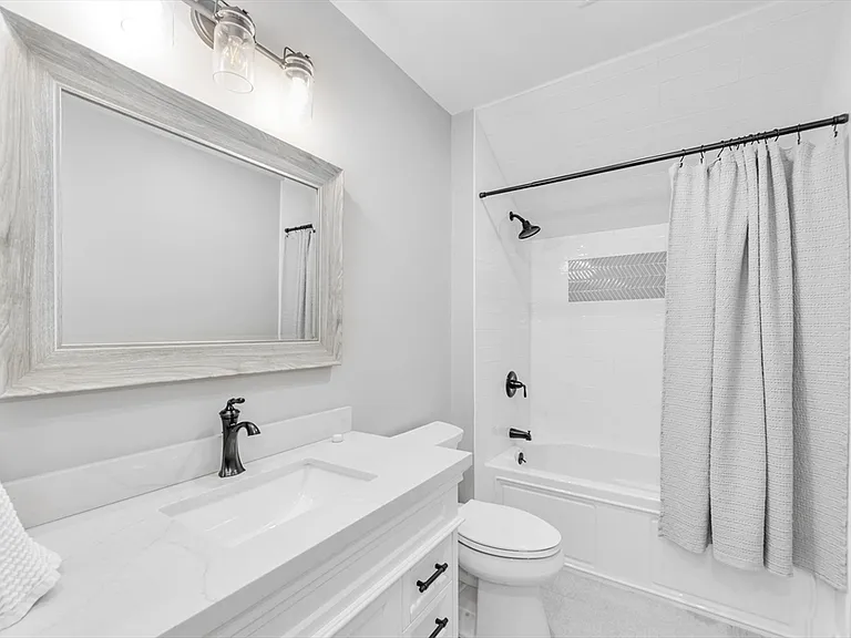 11 Chase Ave #1 — Photo 15