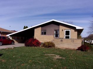 563 W Madison Ext, Rushville, IL 62681
