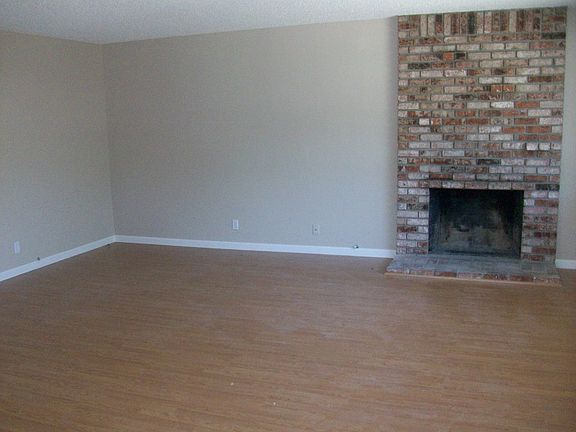3rd image of 109 Estates Ct #A