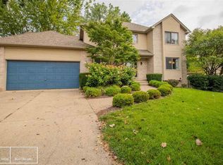 9015-22 Mile Rd, Utica, MI 48316