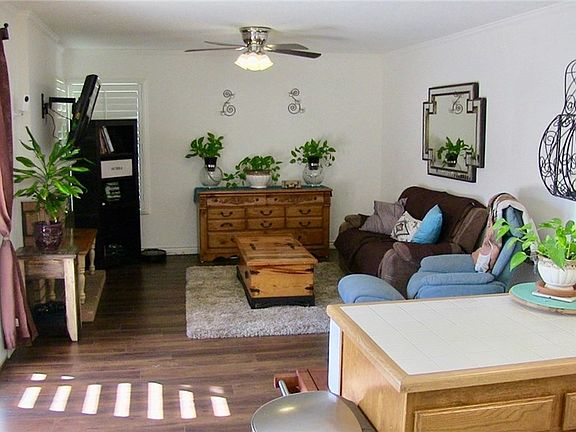 3rd image of 15632 Carrousel Dr
