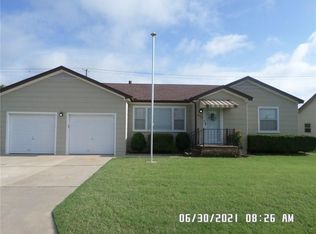 2440 W Townsend Dr, El Reno, OK 73036