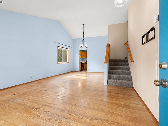 3rd image of 20586 SW Parker Ct