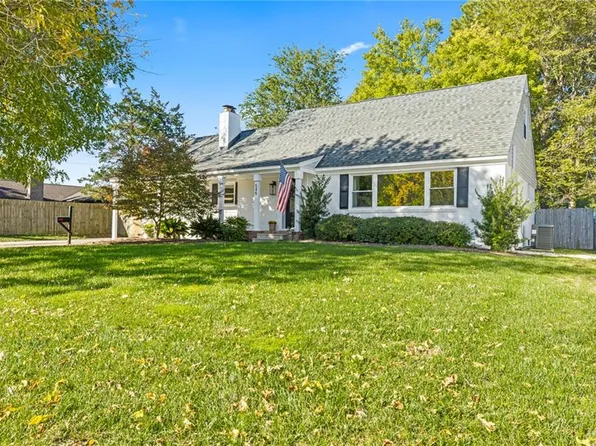 545 Caren Dr, Virginia Beach, VA 23452