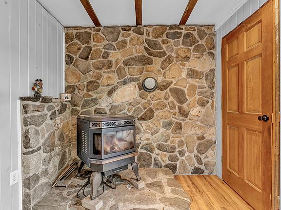 5th image of 107 Hughey Road S