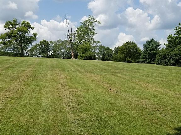 3rd image of 475 Centerville Ln