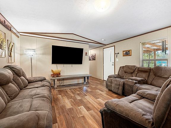 4th image of 1790 N Margaret Ave