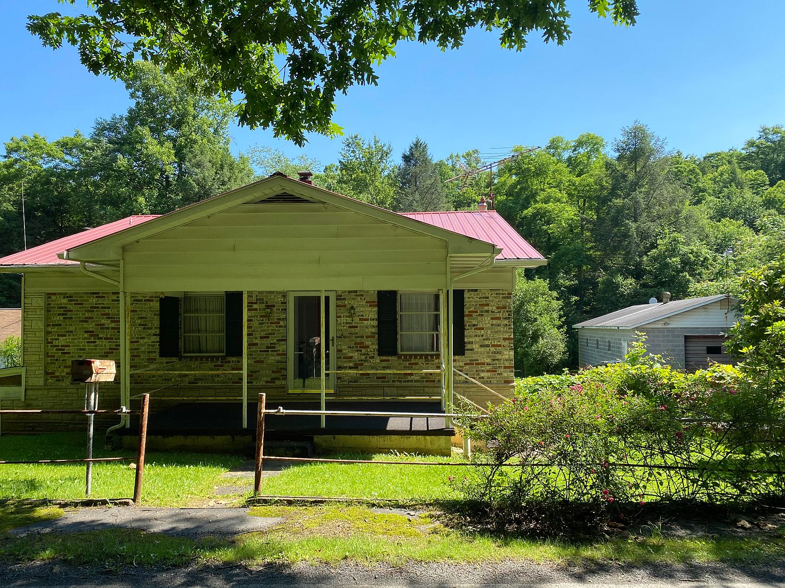 968 Snow Hill Rd, Quinwood, WV 25981 Zillow