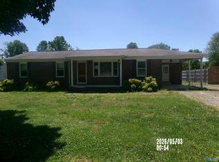 18 Camargo Rd, Fayetteville, TN 37334