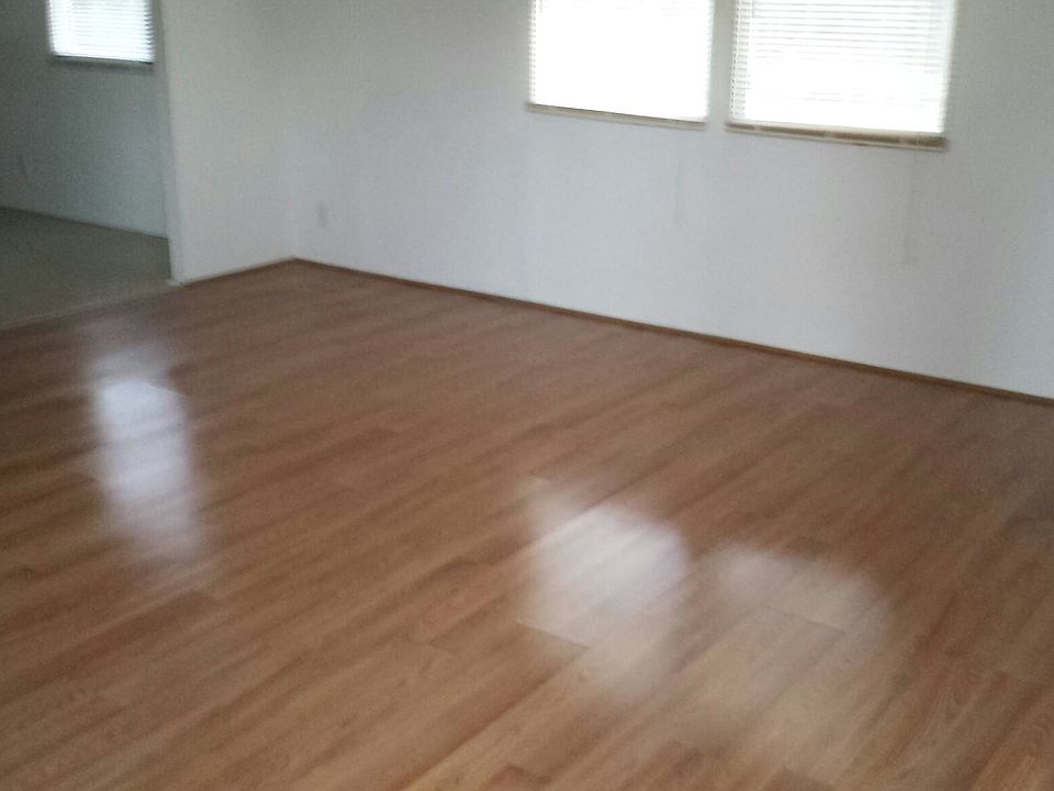 2nd image of 113 Fernwood Dr