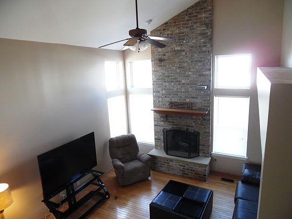 2nd image of 660 E Princeton Ct