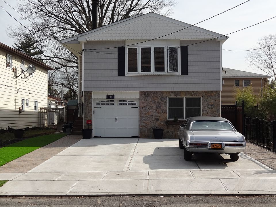1st image of 427 Canterbury Ave