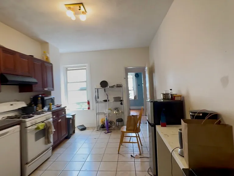 1905 Beacon St #3F — Photo 3