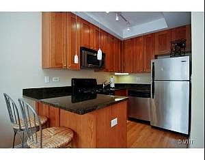 4th image of 2241 N Lincoln Ave #J-2