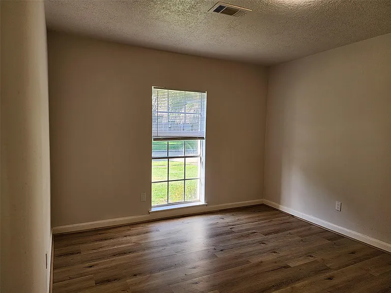 8531 Hiawatha Dr — Photo 12