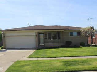 32263 Gainsborough Dr, Warren, MI