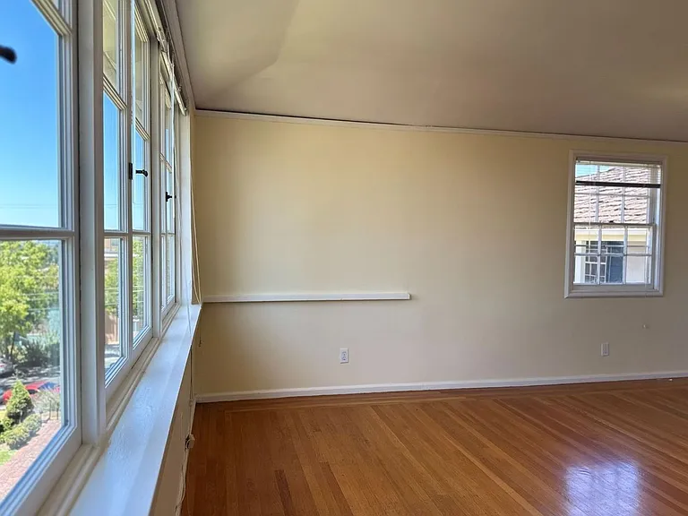 1743 Spruce St — Photo 56