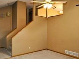 1183 Bury St, Tonganoxie, KS 66086