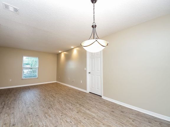 4th image of 8148 Caraway Dr