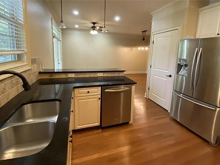815 Millwork Cir — Photo 6