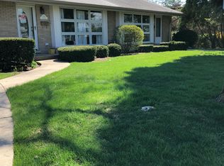 1704 Mount Pleasant St, Northfield, IL 60093