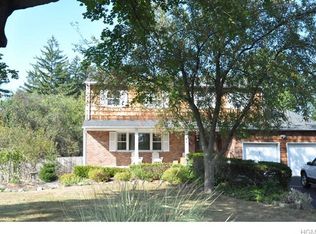 14 Colgate Dr, Bardonia, NY 10954