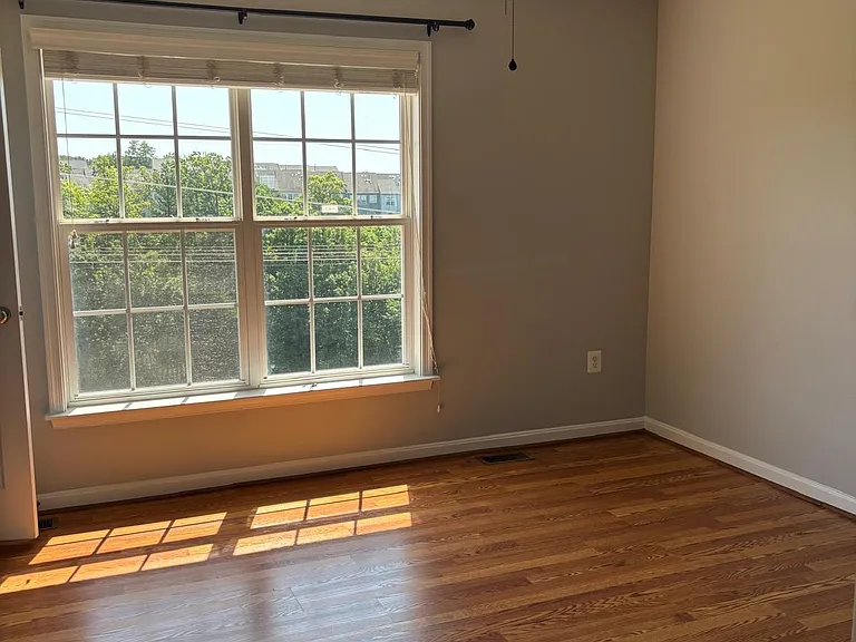 15711 John Diskin Cir — Photo 5