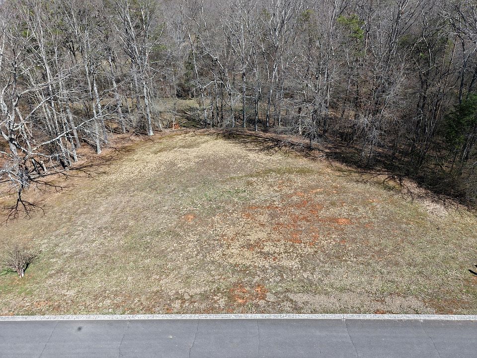 1st image of 161 Riverside Dr