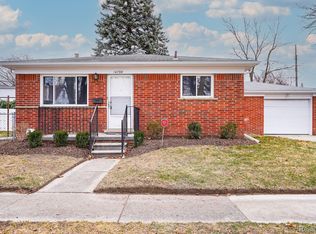 14799 Collinson Ave, Eastpointe, MI 48021