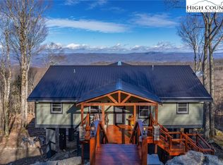 128 Hawthorne Rd, Banner Elk, NC 28604