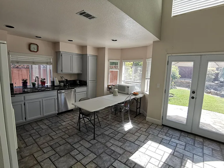 3221 W Las Positas Blvd — Photo 5
