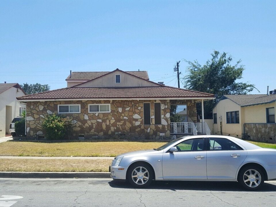 1st image of 1722 W 109th St